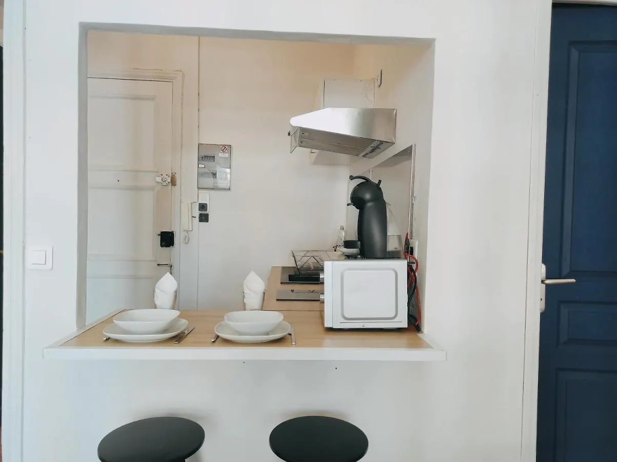 Joli Studio - Promenade Des Anglais - Acces Plage Nicea 0*,  Francja